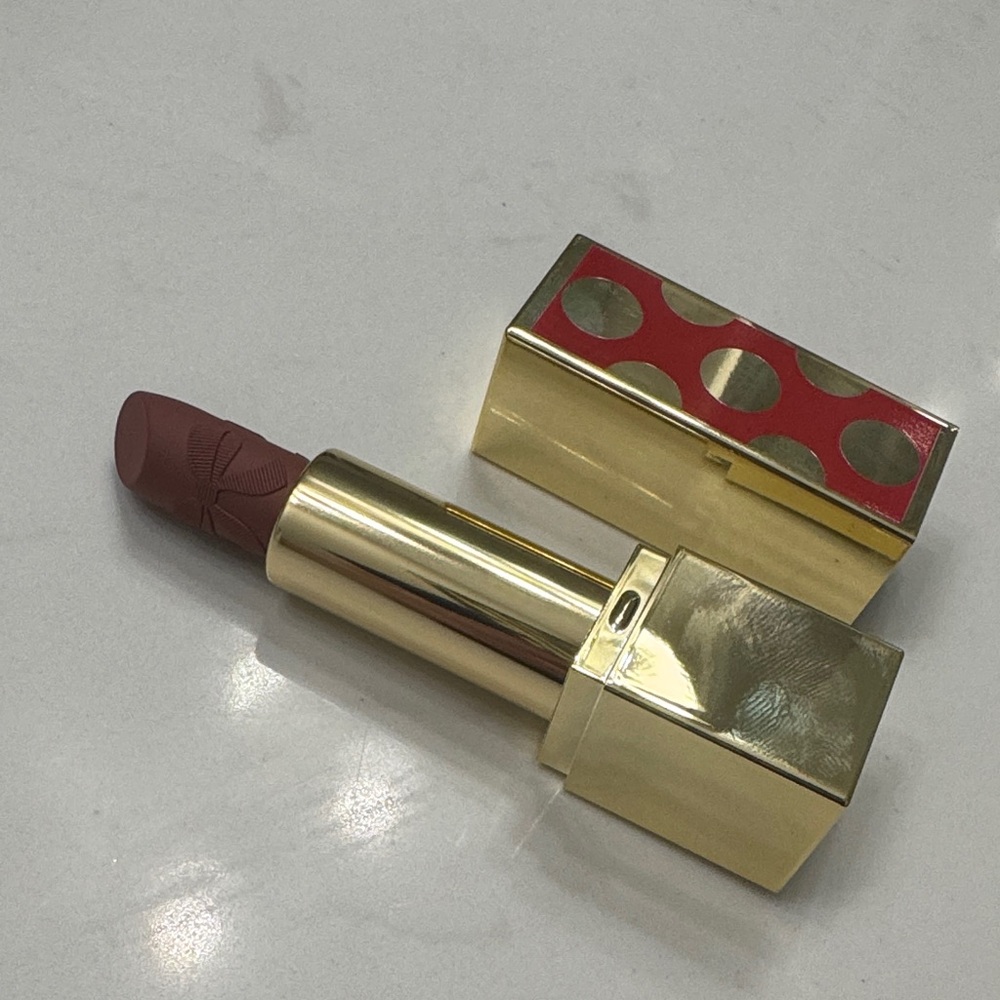 Estée Lauder lipstick - Sneak Peak